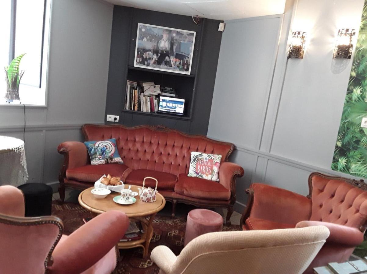 Madelon IV Bed & Breakfast Belves Bagian luar foto