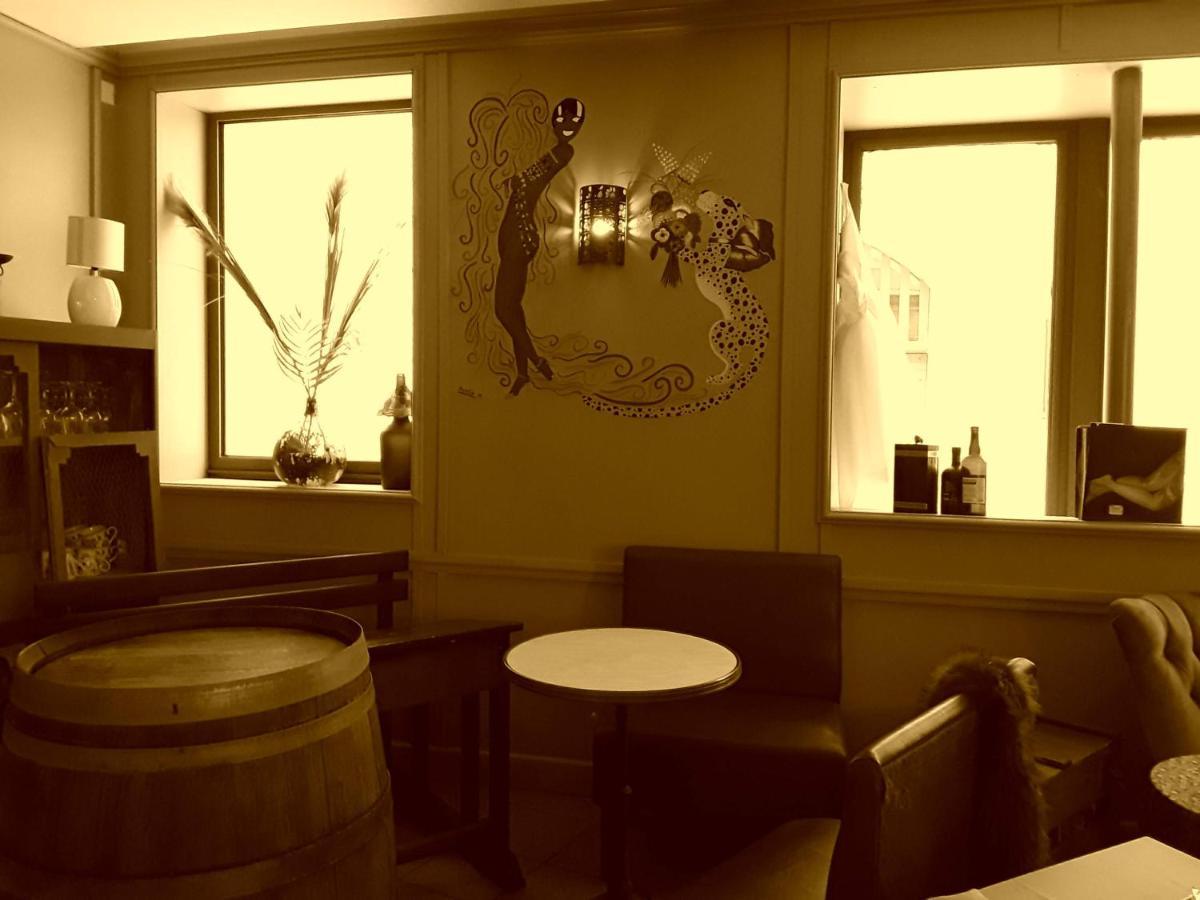 Madelon IV Bed & Breakfast Belves Bagian luar foto