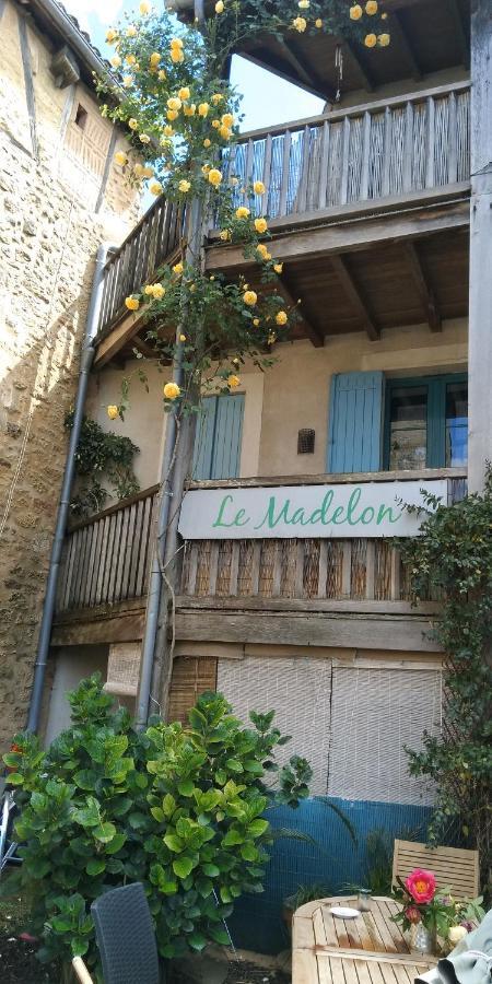 Madelon IV Bed & Breakfast Belves Bagian luar foto