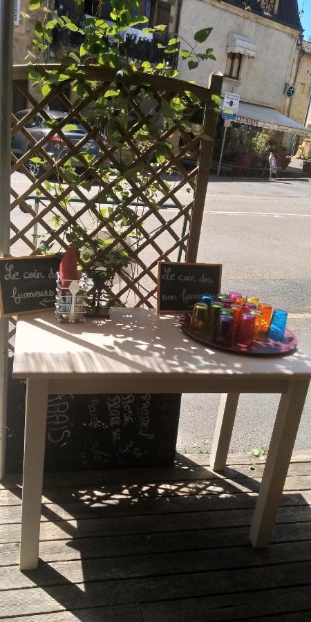 Madelon IV Bed & Breakfast Belves Bagian luar foto