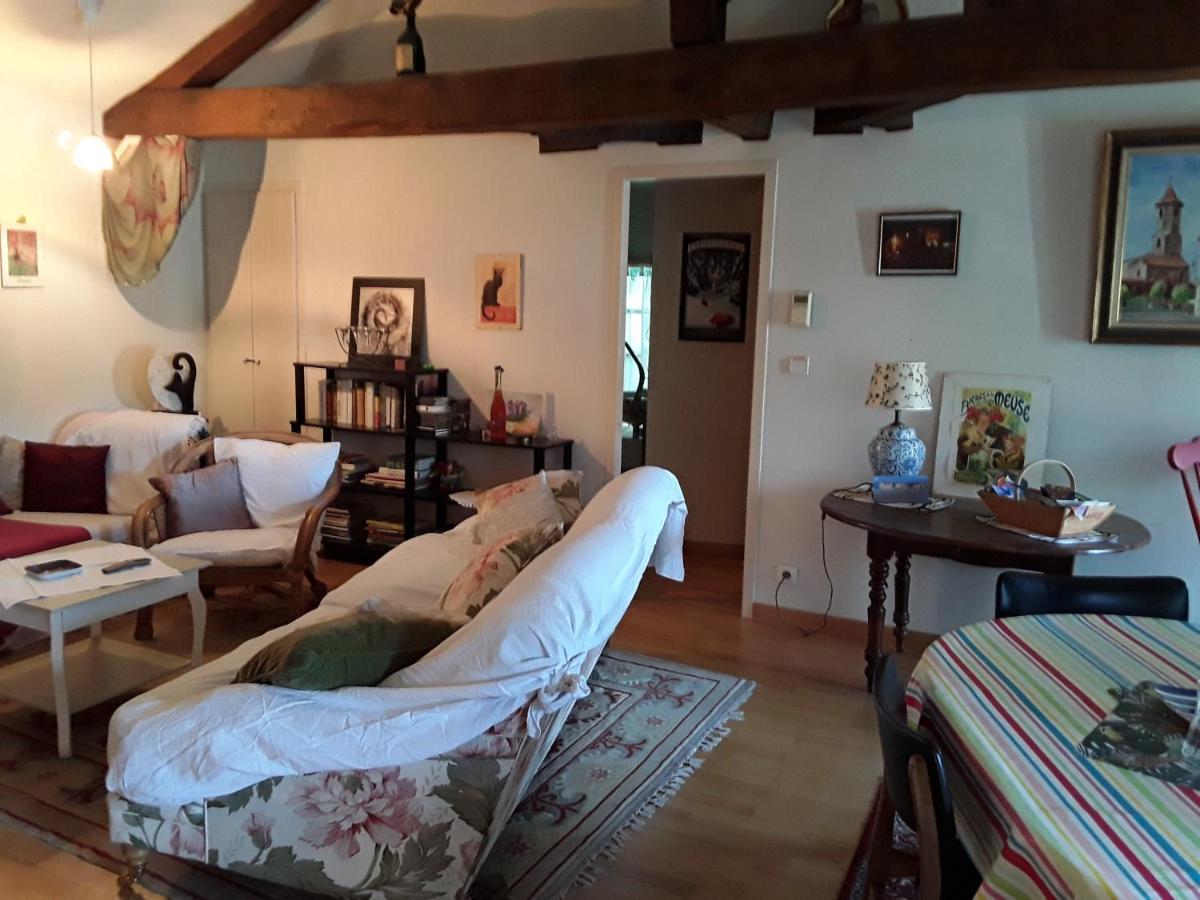 Madelon IV Bed & Breakfast Belves Bagian luar foto