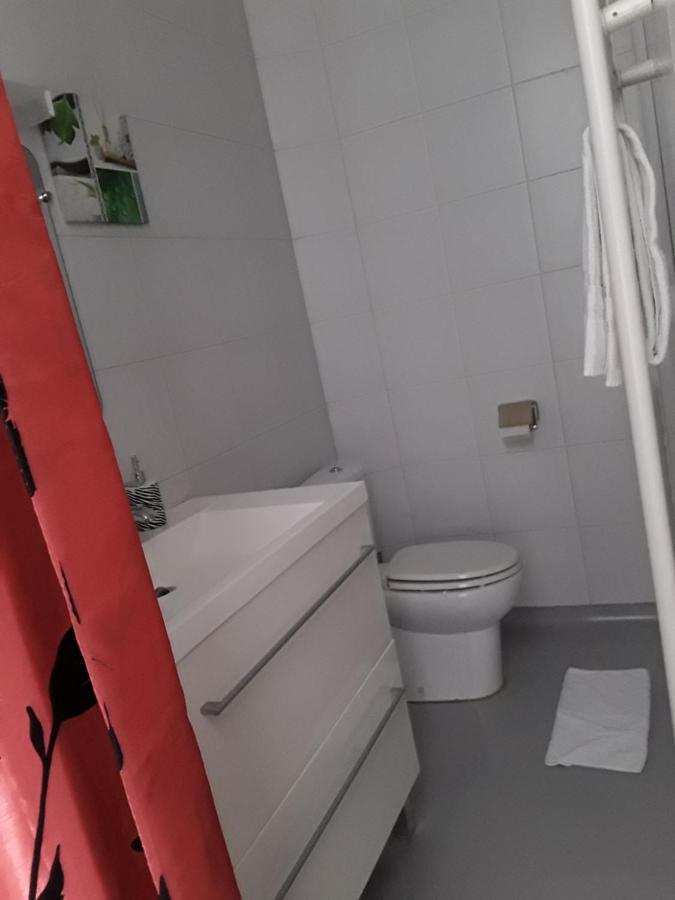 Madelon IV Bed & Breakfast Belves Bagian luar foto