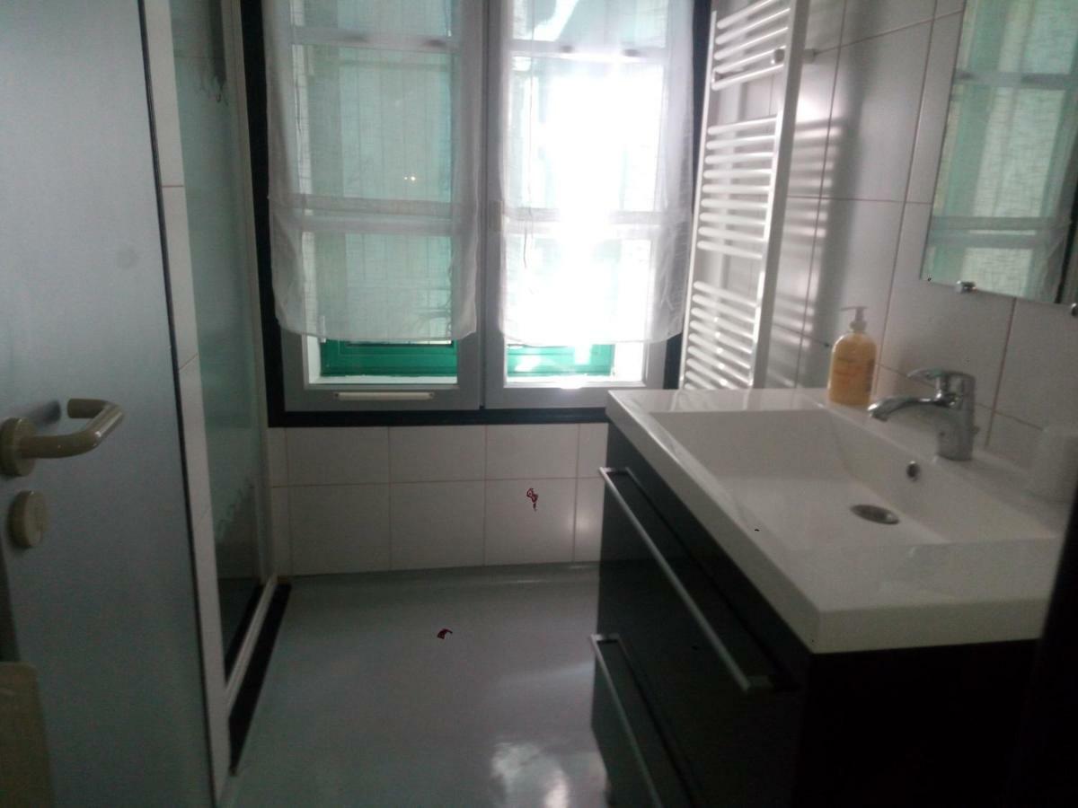 Madelon IV Bed & Breakfast Belves Bagian luar foto