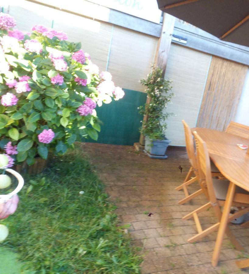 Madelon IV Bed & Breakfast Belves Bagian luar foto